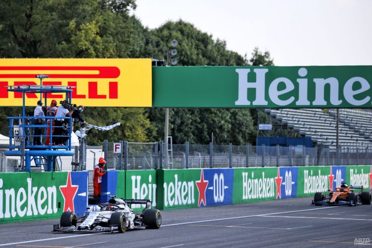 Формула-1: Гасли сенсационно триумфует в Италии