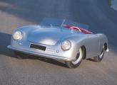 Porsche 356: стоимость оригинала от 1 млн у. е. – стоимость кит-кара 25-50 тыс. у. е., стоимость сборки 15-20 тыс. Между прочим, так выглядел первый автомобиль, построенный Фердинандом Порше в собственной фирме (1948 год)