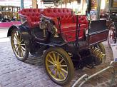 В 1896 Арман Пежо создает свой собственный двухцилиндровый двигатель мощностью 8 л. с., который был установлен сзади на модели Type 15