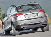 Стилистически, как и старший BMW X6, автомобиль будет сочетать черты  вседорожника и купе