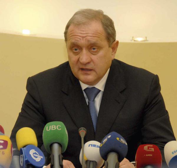 Министр МВД Украины Анатолий Могилев 