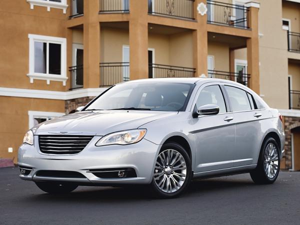 Chrysler 200: экономный способ смены модели