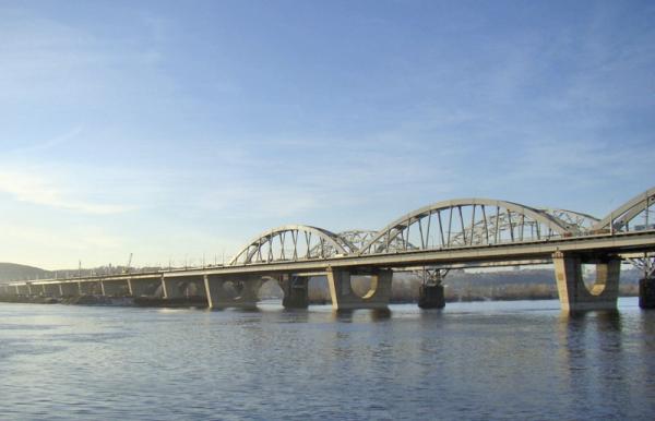 В апреле в Киеве появится еще один мост