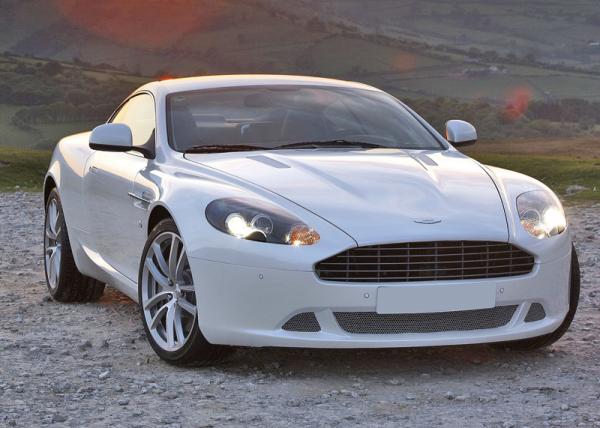 Новое семейство Aston Martin представят в 2015 году