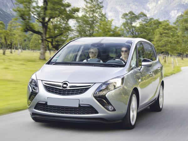 Opel Zafira: больше, просторнее, экономичнее