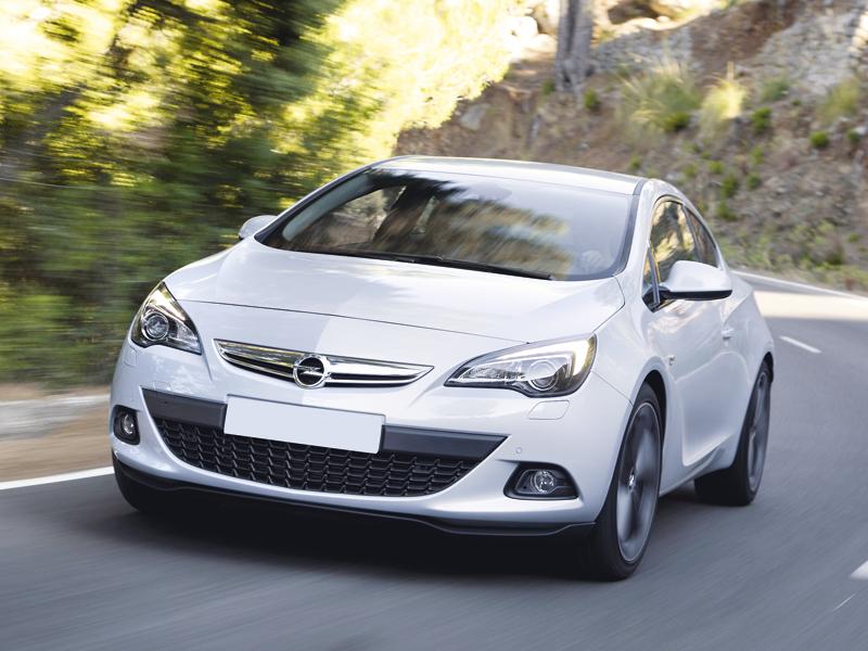 Opel Astra GTC: спортивность – не помеха практичности