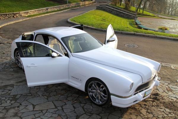 Житель Киева построил роскошное купе ГАЗ 20 SL 