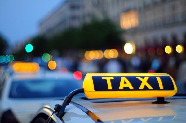 В Парламенте зарегистрирован документ, касающийся работы службы такси
