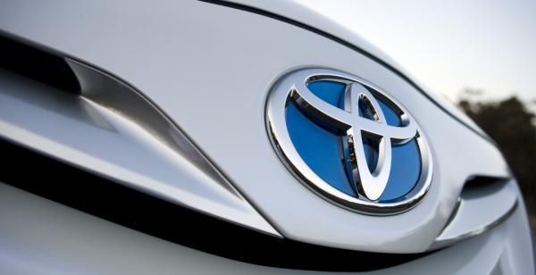 Toyota не будет выпускать автомобили с бензиновыми двигателями