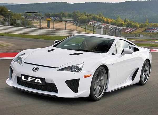 Lexus LFA способен развить 325 км/ч
