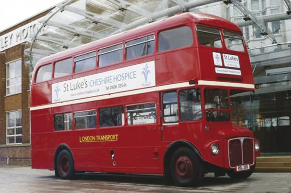 Лондон меняет облик своих двухэтажных автобусов