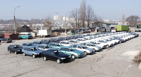 Продажи автомобилей ВАЗ в России увеличились в 2 раза