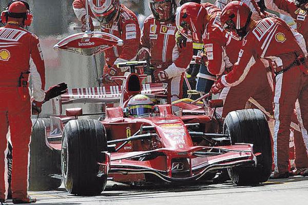 F1: Ferrari не остановить!