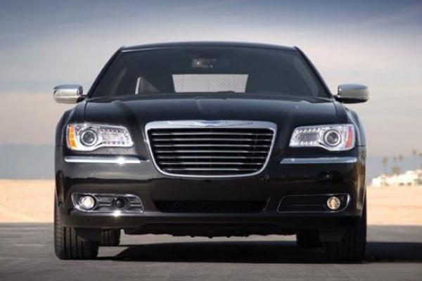 Chrysler 300 – обновленный автомобиль покажут в Детройте