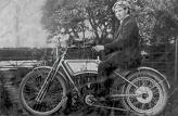 Свое знакомство с миром двигателей внутреннего сгорания Бентли начинал со своего первого в жизни мотоцикла фирмы Rex