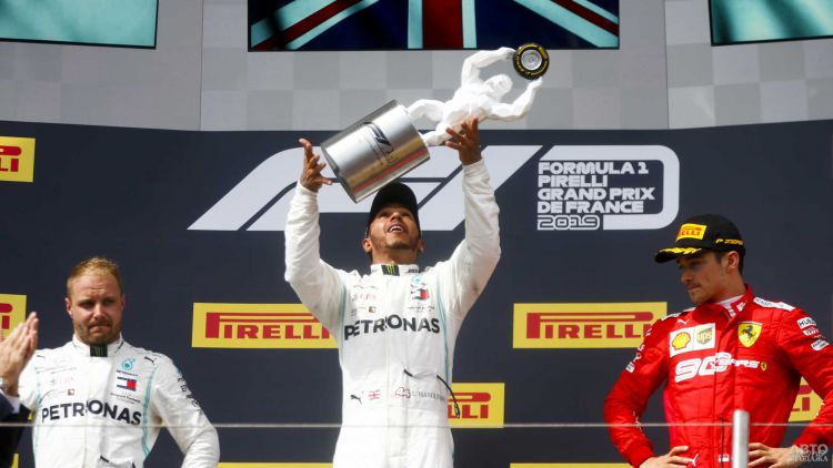 Формула-1: Хэмилтон продолжил победную серию во Франции