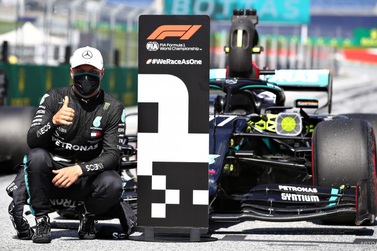 Формула-1: Боттас побеждает в первой гонке сезона