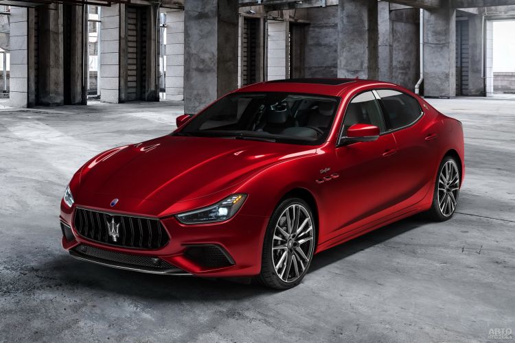 Maserati Ghibli: модернизация и прибавка в мощности