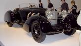 Двухместный 1930 Mercedes "Count Trossi" SSK изготовлен в стиле Art Nouveau. Крышка капота занимает более половины длины автомобиля