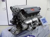 Двигатель Bugatti Veyron объемом 8 л и мощностью 987 л. с. (эквивалентно 1001 немецкой лошадиной силе, но рекламируется везде "1001 л. с.") позволил развить скорость в 408,47 км/ч