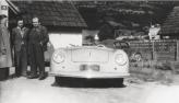 После своего освобождения Порше вернулся в Германию, где вместе со своим сыном учредил фирму Porsche и создал первый и последний в своей жизни автомобиль – Porsche 356 (на фото – Порше с сыном и автомобиль Porsche 356)