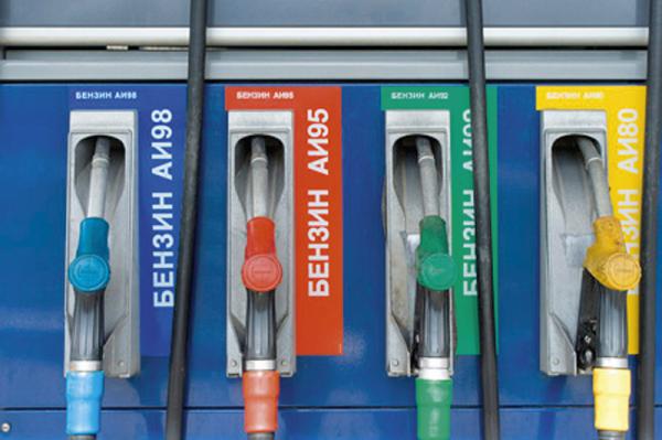 Бензин до середины февраля не будет дорожать