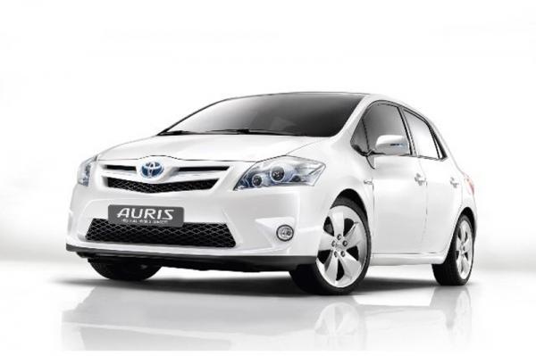 Toyota Auris 2011 года поступила в продажу в Украине