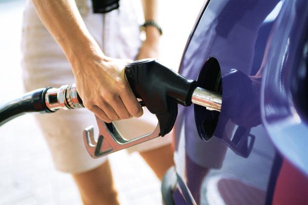 Весной следует ожидать повышения цен на бензин