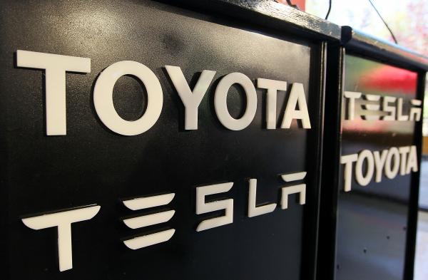 Toyota продаст акции американской компании
