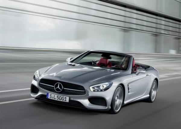 Mercedes-Benz открыл тизеры нескольких новинок