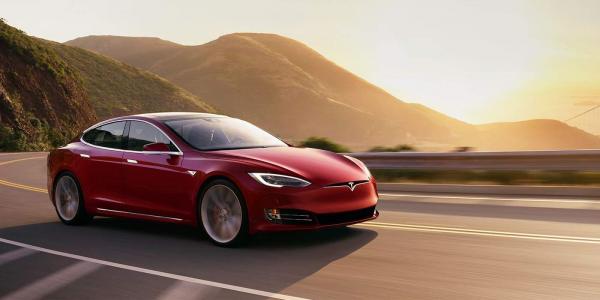 Электромобиль Tesla Model S установил мировой рекорд разгона