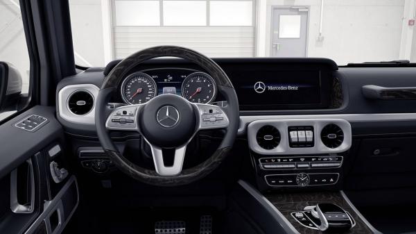 Салон нового Mercedes-Benz G-Class рассекречен на фото