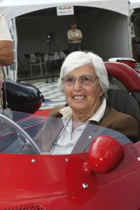 Мария Тереза де Филиппис, первая женщина-пилот принявшая участие в гонках "Формулы-1"