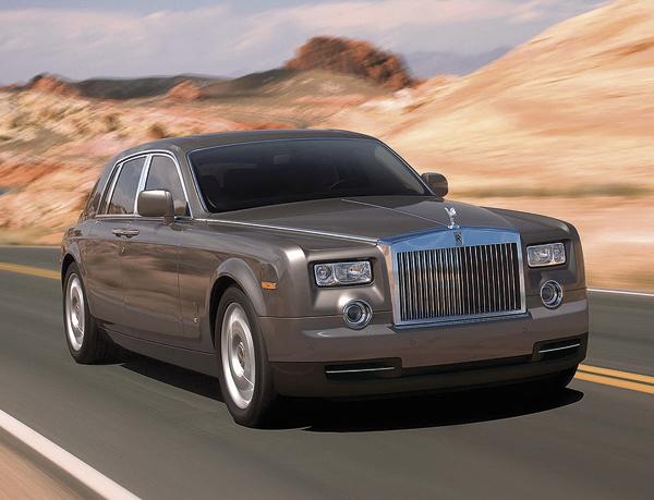 Rolls-Royce Phantom освежили