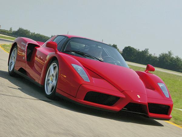 Наследник Ferrari Enzo появится в 2012 году