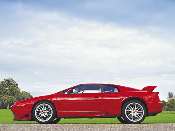 Lotus Esprit выпускали почти 30 лет