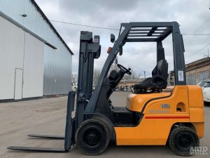 Nissan F FL01A18 Погрузчик Вилочный 2006 г.в Nissan F FL01A18 Погрузчик Вилочный 2006 г.в